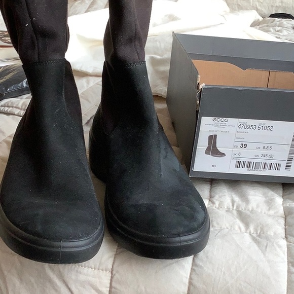 Ecco women’s ankle boots
Size 39 Soft Seven Gortex
Comfortable
Hardly worn - Picture 4 of 6